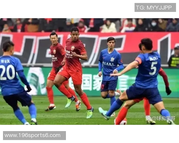 足球超级杯巅峰对决揭幕明星球员齐聚一堂争夺荣耀与胜利